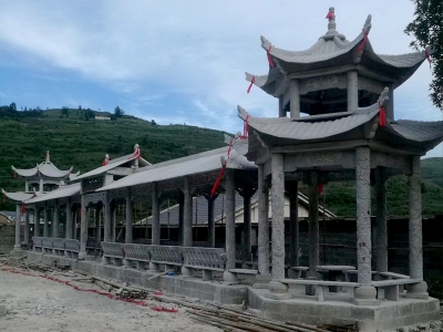 涼亭長廊/石塔